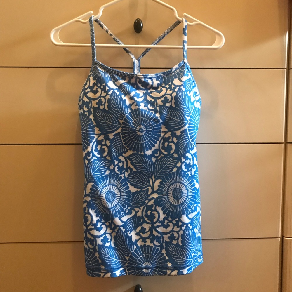 Lululemon y tank